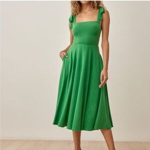Reformation Green Tie Midi Dress — Small, Jersey Material, Pockets 🌲